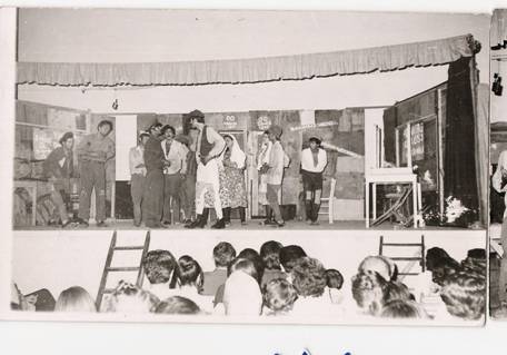 NSBF Tiyatro grubu.jpg